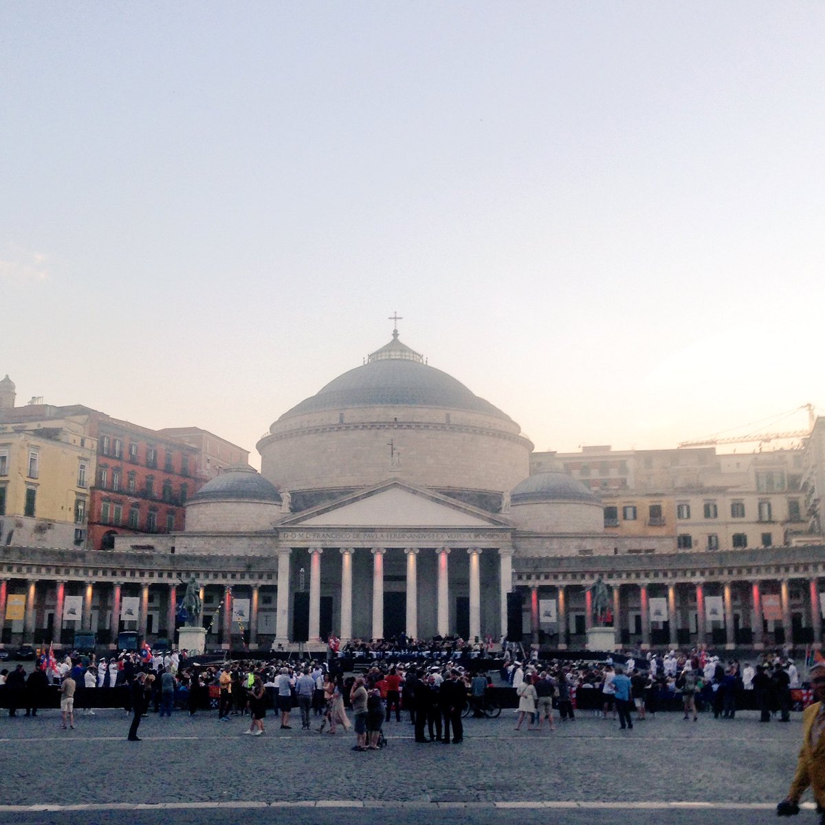 GNVtraghetti's tweet image. L'emozionante concerto della @ItalianNavy a #napoli in occasione della #shippingweek e l'arrivederci a #Genova 2017