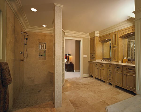 RobsKitchenBath's tweet photo. Ever fancied a walk-in shower? Have a look at these interesting facts... #Bathroom https://t.co/7pitUoot7B https://t.co/EwU8D178r1