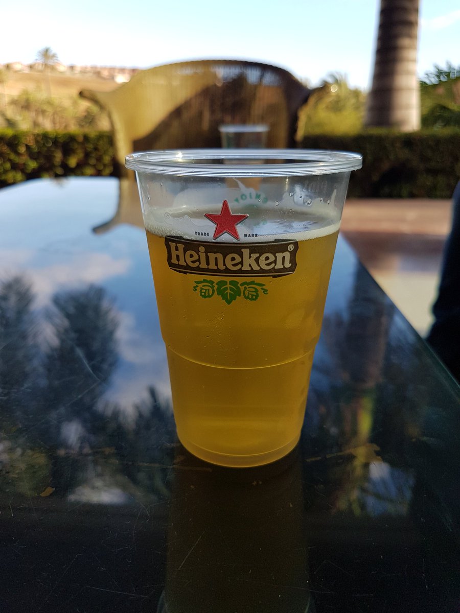 es_elbisnes's tweet photo. No puede faltar @INCABE en ningún  evento de innovación que se precie con su stand de #Heineken #weloveyou https://t.co/cFJCNdXsA8