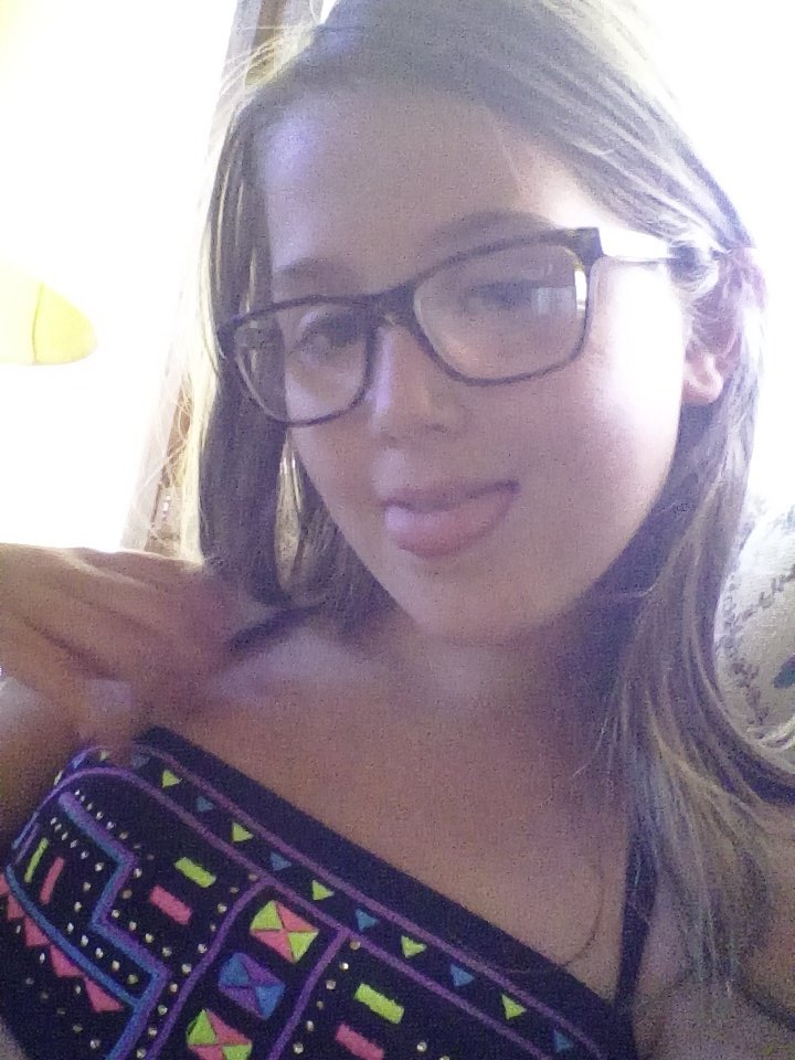Emma3456789's tweet photo. Going to the pool. Just messing around😝😝😝 https://t.co/ik5pyVcxmQ
