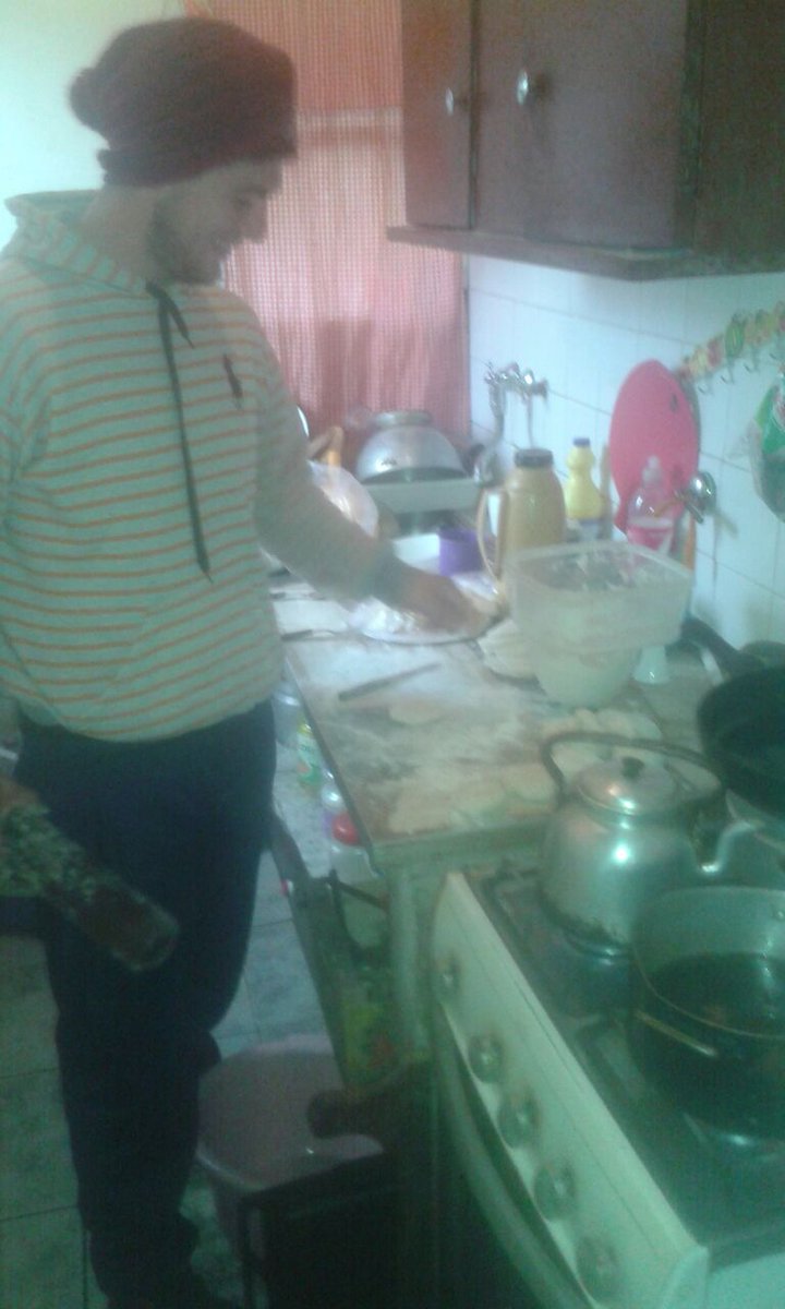 FrancoEspinosa9's tweet photo. Leo nos hace tortas fritas! #Capooo https://t.co/pbwQeRyHLx