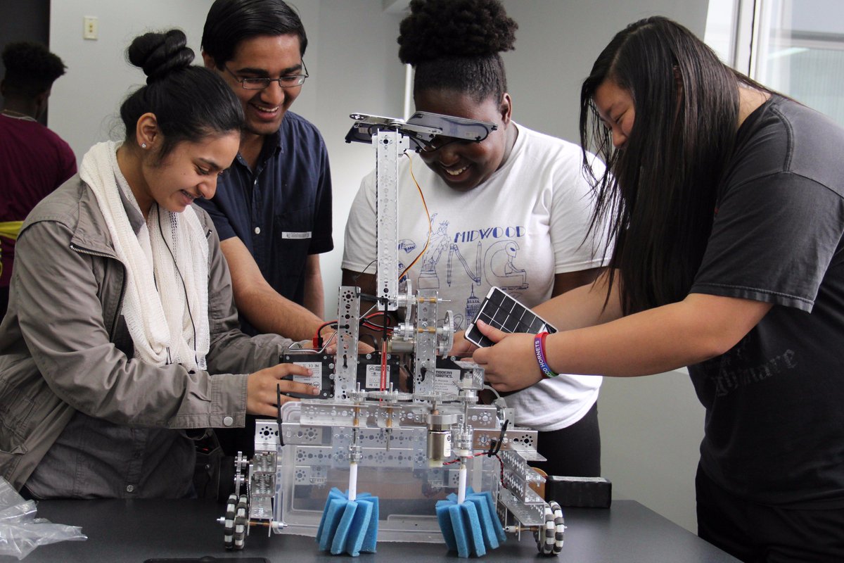 NYUPolyK12STEM's tweet photo. .@expand_school HS students prepping to teach their peers #tech & #PhysicalComputing in #CrEST at @nyupoly #STEMNOW https://t.co/tBYAprdb8R