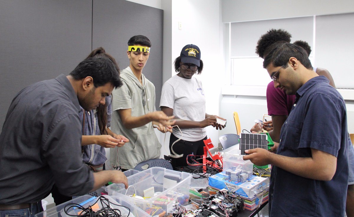 NYUPolyK12STEM's tweet photo. .@expand_school HS students prepping to teach their peers #tech & #PhysicalComputing in #CrEST at @nyupoly #STEMNOW https://t.co/tBYAprdb8R