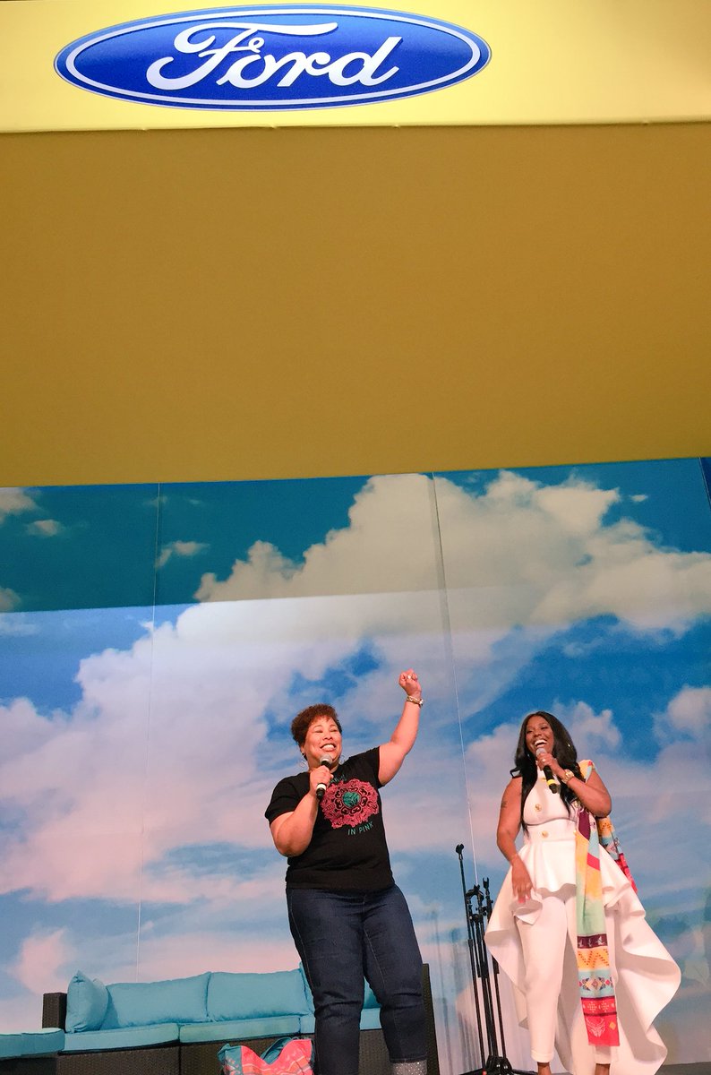 WarriorsinPink's tweet photo. So much fun being back at @essencefest with our newest #ATL #modelsofcourage! #moregooddays https://t.co/k72ItIDFAy