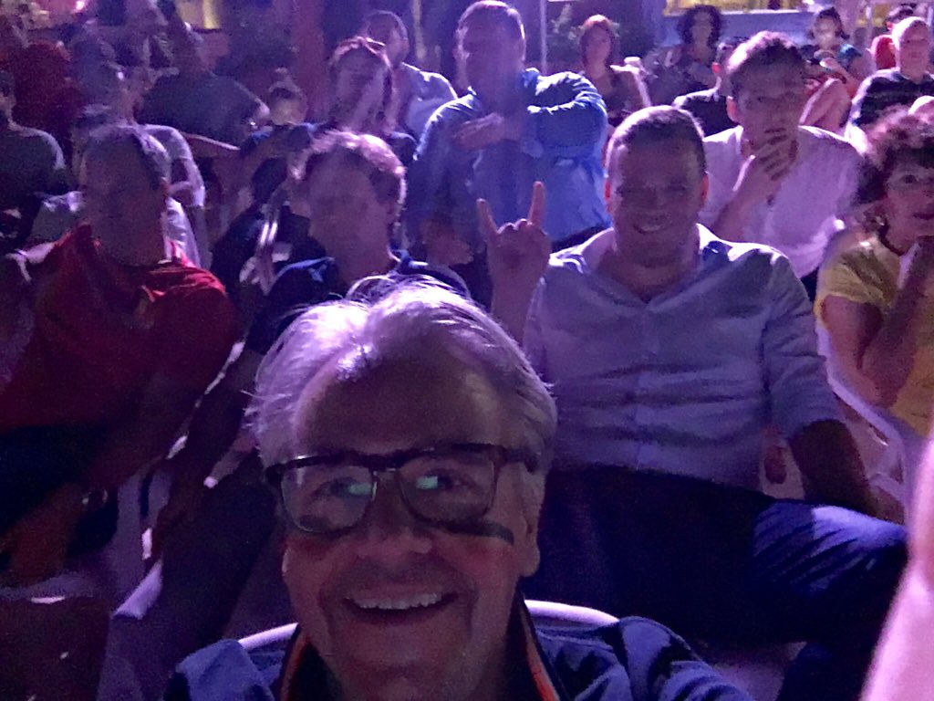 PhilipHeylen's tweet photo. #WALBEL Many Belgians on TEL AVIV beach! Go #BELGIUL GO .
We can do better than 0-1 😉 https://t.co/gllRxmDu29