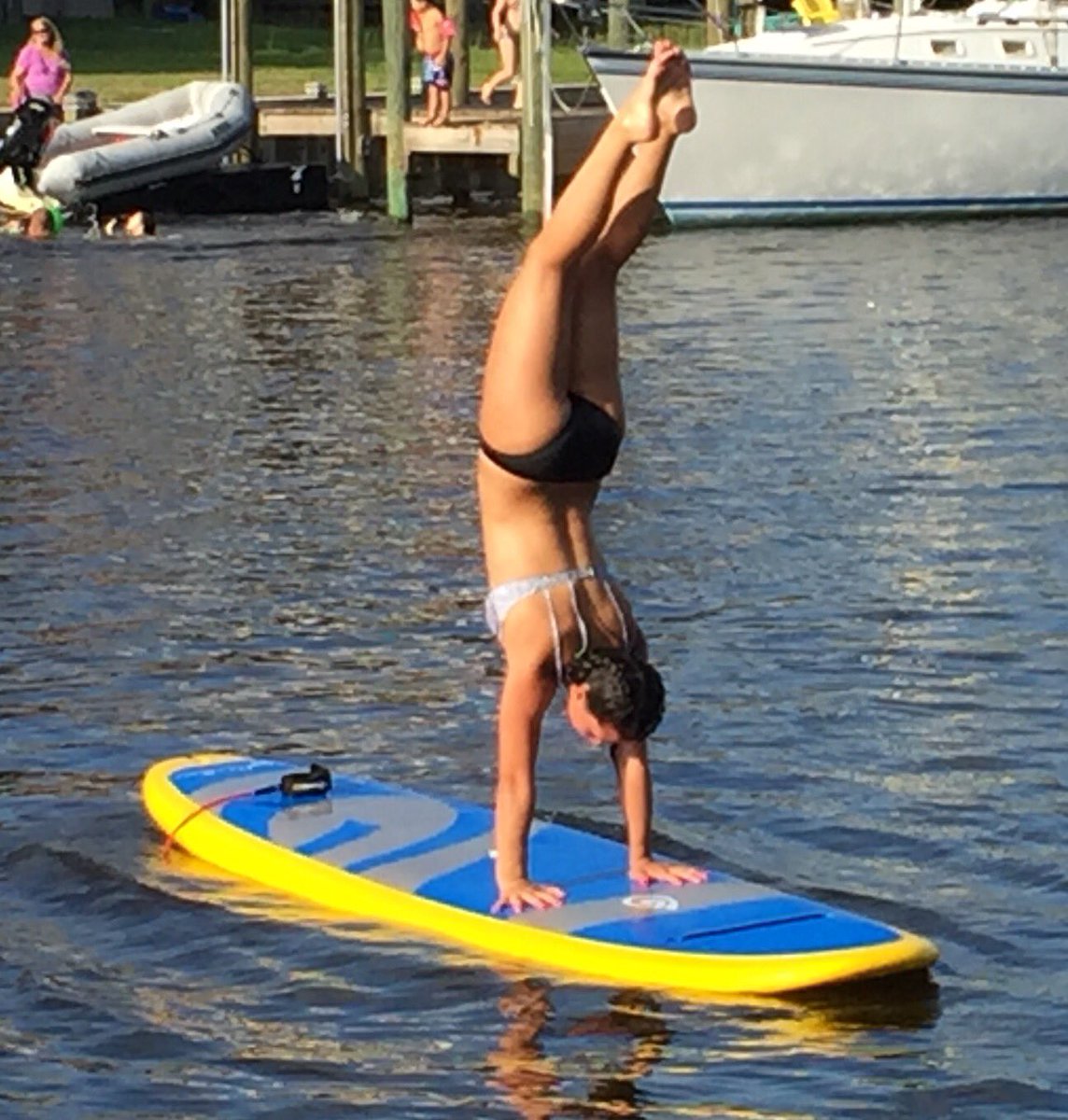 wv_kellymoon's tweet photo. Moon strong! #CrossFitTraining #Cheerleader #MoonStrong https://t.co/UzTf0MQv8f