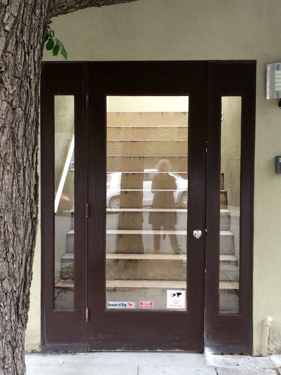 SFDoorProject's tweet photo. San Francisco Door A Day 6/30/2016 plz retwt @mcguire_re @curbedsf @SocketSite #NoeValley https://t.co/ZKDIMYf5ca