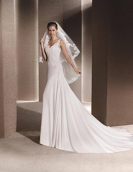 NoviasSol's tweet photo. Ven a visitarnos y cásate luciendo este vestido de #novia #evase de la firma #lasposa
https://t.co/6JksScUeXy https://t.co/zFLZHIc7ff