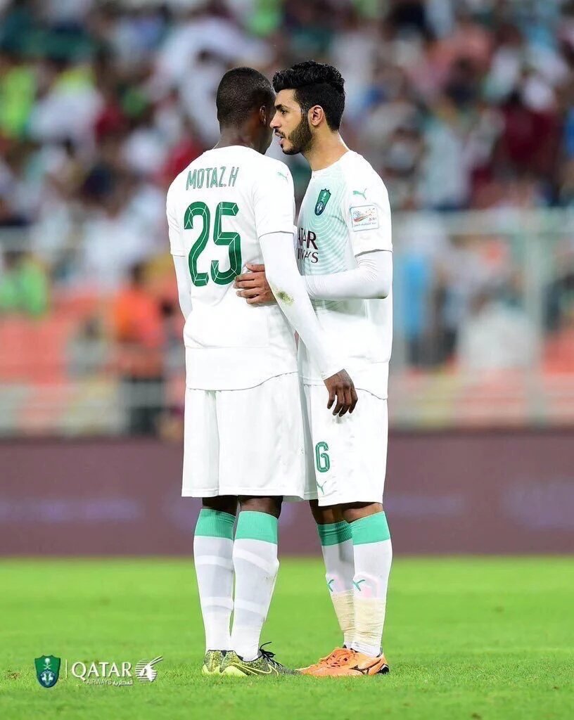 Safooory39's tweet photo. من الفئات السنية كانوا متجاورين
وصلوا للفريق الأول وهم متكاتفين

ﻻخوف على #الاهلي بإذن الله 💚 https://t.co/ePFIUTAbSU