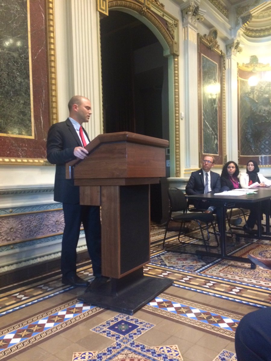 MehakT's tweet photo. Ben Rhodes speaking to the Atlas Corps Fellows at the White House. #atlascorpsrepresent https://t.co/MomFgwV593