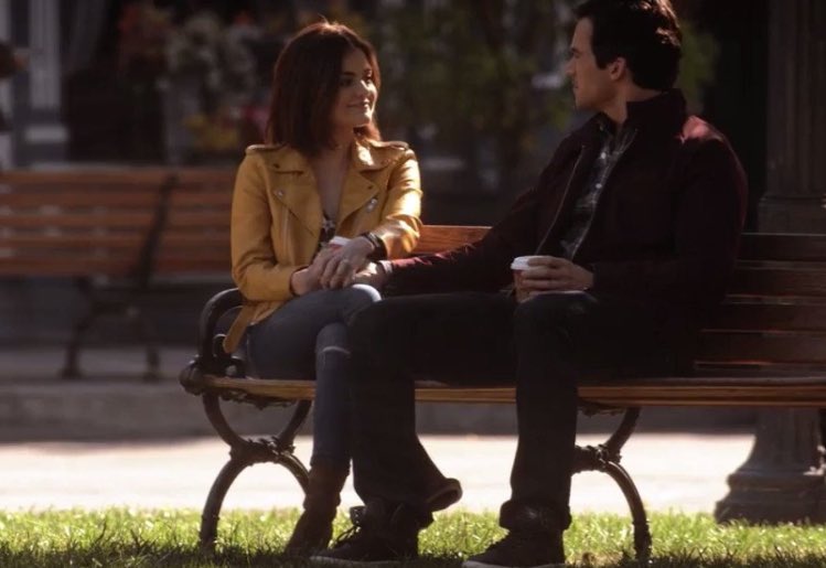 PLL_BrForever's tweet photo. e já passaram 7 temporadas e meu amor por esse casal só cresce !!! 💗💗#PLL #savehannah #Ezria #asklittleliars https://t.co/0rgaxOQ76a