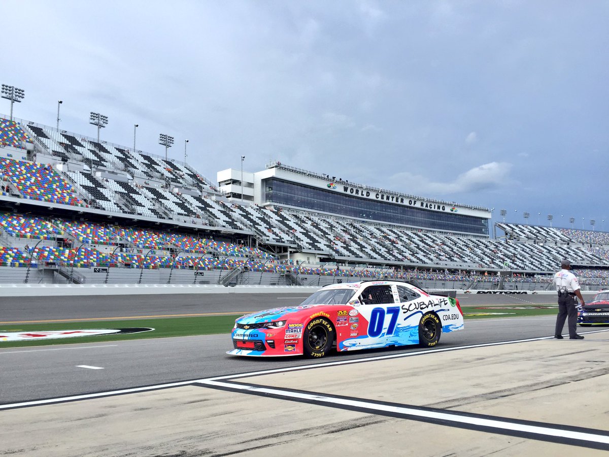 DAYTONA's tweet image. Rolling back into #SubwayFirecracker250 Qualifying!