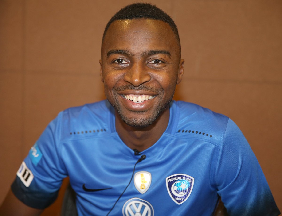 Alhilal_FC's tweet photo. لتمثيل الفريق الأول لكرة القدم مجلس الإدارة يوقع مع أسامة هوساوي https://t.co/S8e6i4W3i2 #الهلال #alhilal https://t.co/vqLd43NMw2