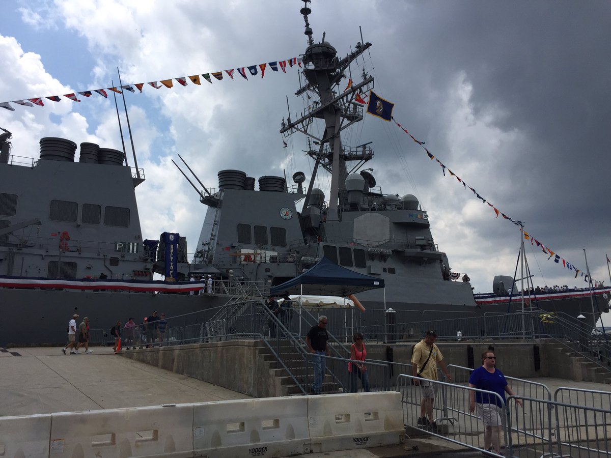 TheDDG51's tweet photo. Moored where it all started in downtown Norfolk. 25 years has been good to her! https://t.co/gBYmZUnYvV
