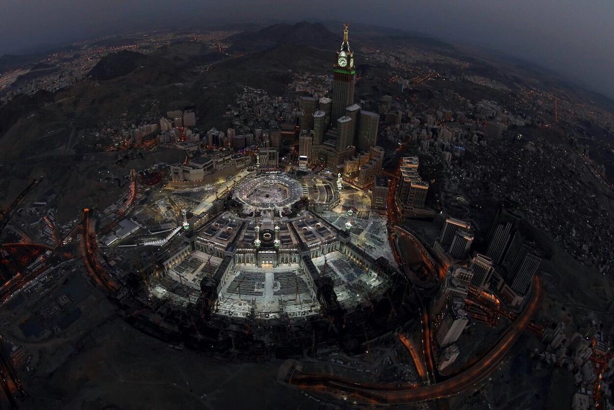 anba_Alsaudia's tweet photo. صور 🔴

في #ليلة_السابع_والعشرين، طلعات جوية غاية في الروعة لأطهر بقاع الأرض #مكة.

#الحرم_المكي #ليلة_القدر 
 https://t.co/CtsMrbE7s7
