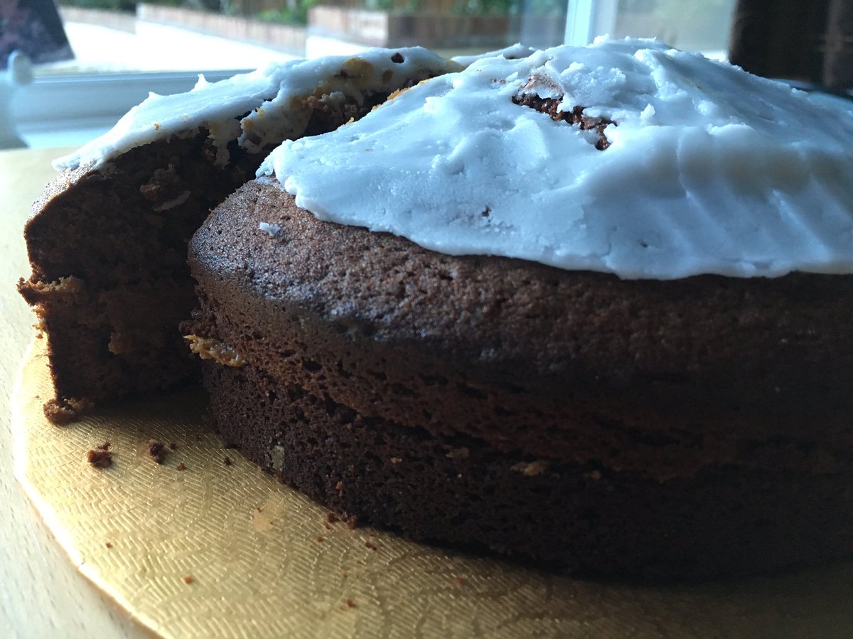 pendragay's tweet image. cake