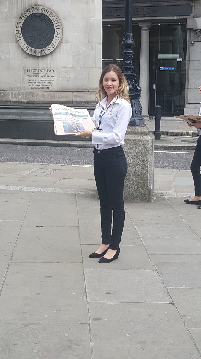 RivettMedia's tweet photo. How about yesterday in Bank?? It was a beautiful day surely you couldn't have missed them!! #rivettmedia https://t.co/YlUu1zVdhO