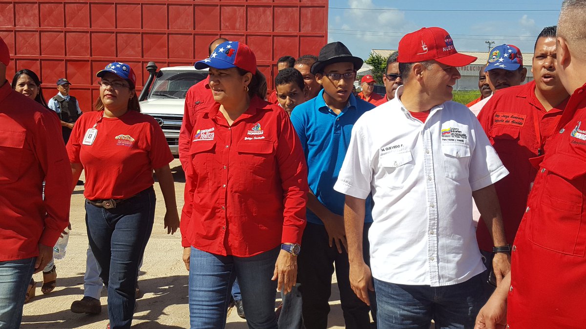 yelitzePSUV_'s tweet photo. Esta planta es un logro de la revolución, un logro de nuestro Comandante Eterno  Hugo Chávez .@NicolasMaduro https://t.co/XK2aFgHVUV