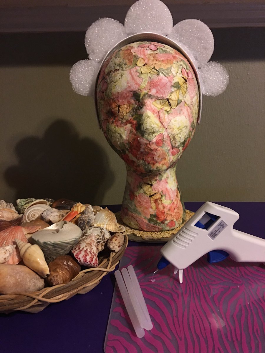 tracimariePhoto's tweet image. Success! I just got the foamy ball - fingers crossed it holds! #diy #diyhell