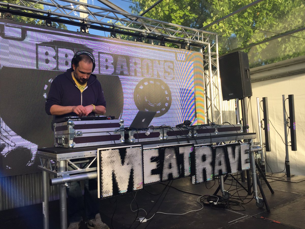 BBQ_barons's tweet photo. Let's get the party started #meatrave @grillstock https://t.co/n6x2jQjfAX