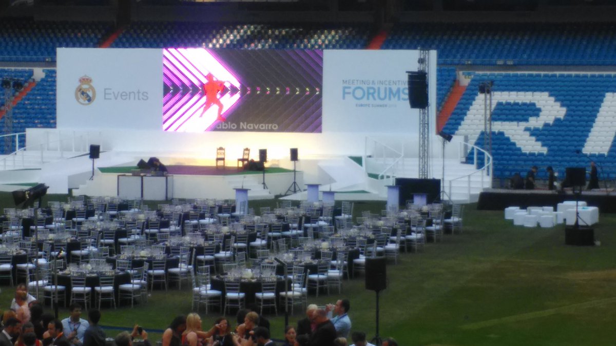 SharonJoyce8's tweet photo. Amazing Gala Dinner venue Real Madrid Stadium #MIFmadrid16 @OCHdublin @dunboyne @mi_forums #MakeItIreland https://t.co/CN1GvWkIQA