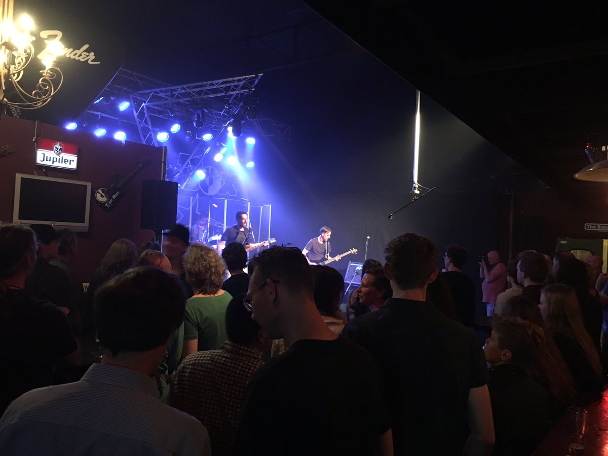 TheBoxKatwijk's tweet photo. En de 2e van #theboxlive #theboxkatwijk from mars to mercurius en een hoop fans! https://t.co/t1sHxBhysA
