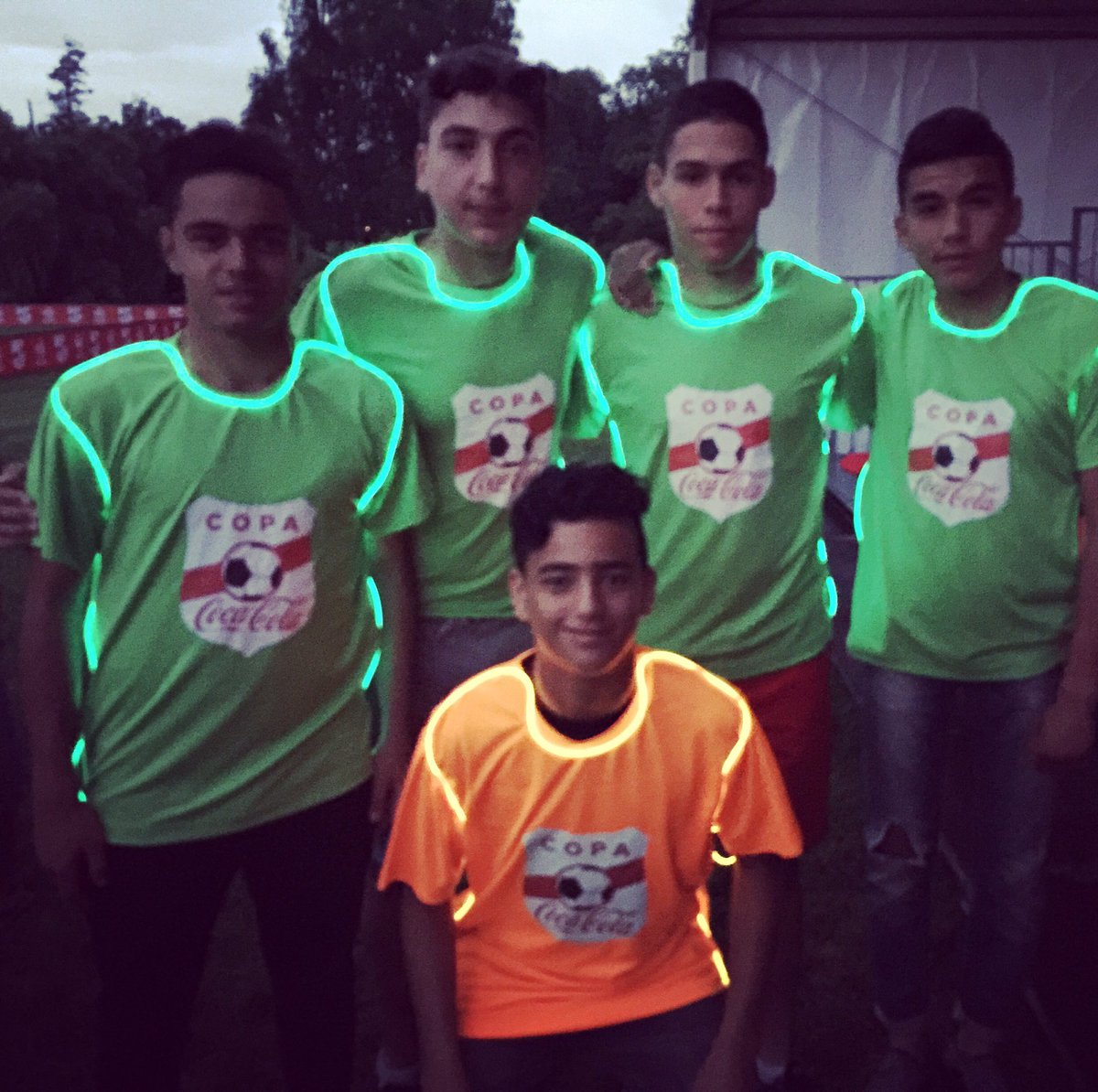 CopaCocaCola's tweet photo. We're kicking off our #glowinthedark #football game... Because, why not?! 💡⚽️🔦 #CopaCocaCola #CampCopa16 https://t.co/5P1VTGaAlP