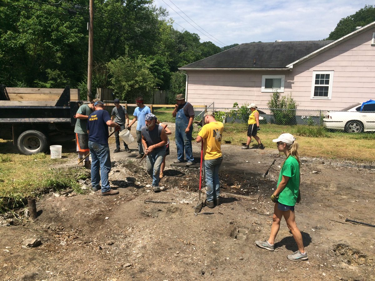 NDFprincipal's tweet photo. Demo crew wrapping up their work today. #appa2016 https://t.co/CPHSBzZBhz