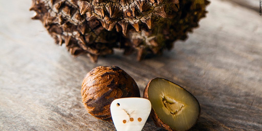 Did you know about the healing properties that the “#yarina” has? #MadeinPeru #Peru