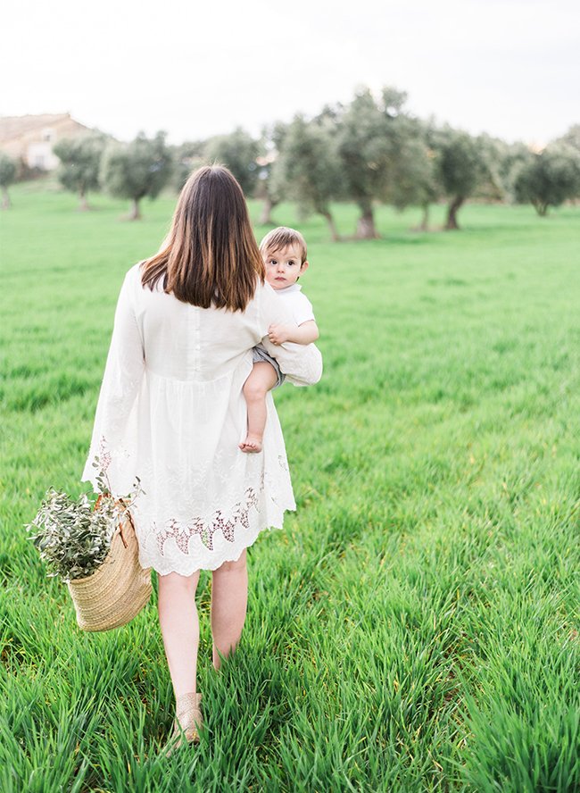 Falling in love with this cute mother-son shoot #onIBTtoday ow.ly/GA04301HbZH