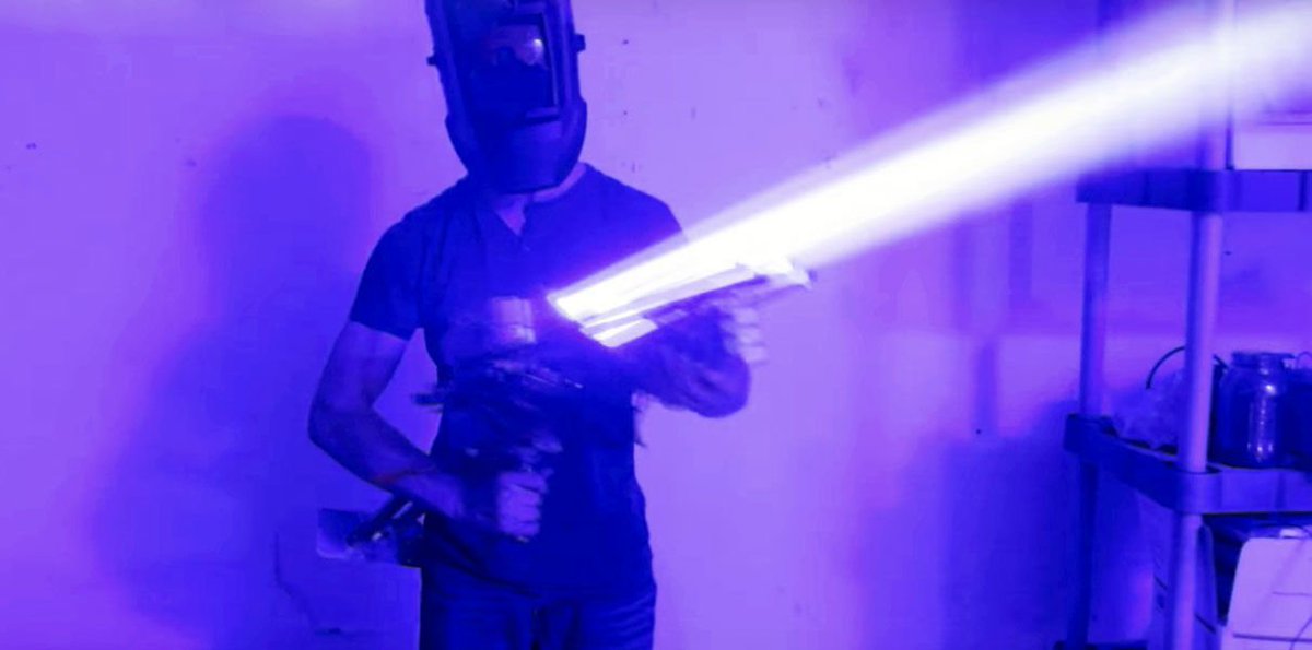 RussSL's tweet photo. #hightech.fm: #Видеоблогер-изобретатель с ником #Styropyro #создал мощнейшую лазерную базуку https://t.co/QriRLoTpQZ https://t.co/1NxrAQ5fzk