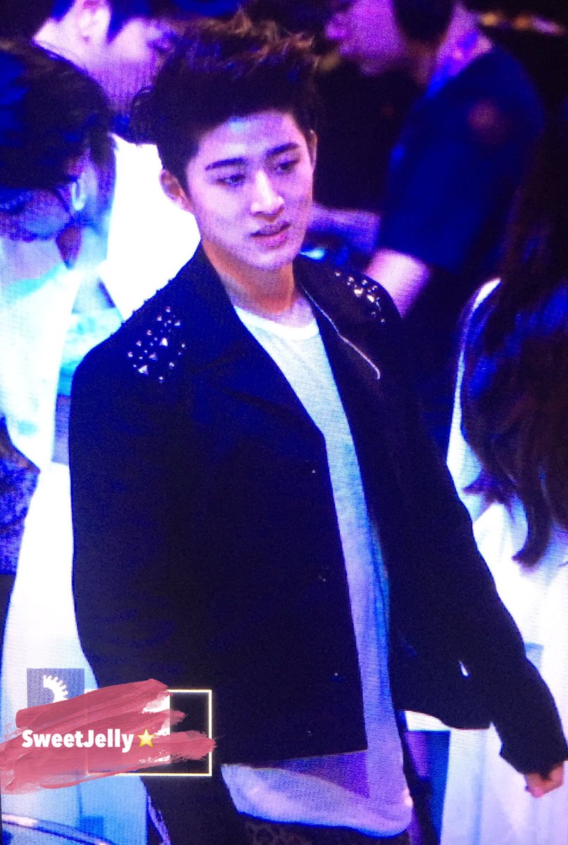 aminy1028's tweet photo. #비아이 #한빈 #김한빈 #BI 160701 #HeroesofRemix  🙆🏼🙆🏼🙆🏼🙆🏼🙆🏼 https://t.co/MaKA6Dwjum