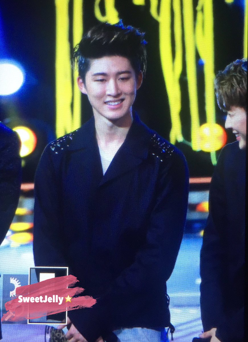 aminy1028's tweet photo. #비아이 #한빈 #김한빈 #BI 160701 #HeroesofRemix  🙆🏼🙆🏼🙆🏼🙆🏼🙆🏼 https://t.co/MaKA6Dwjum