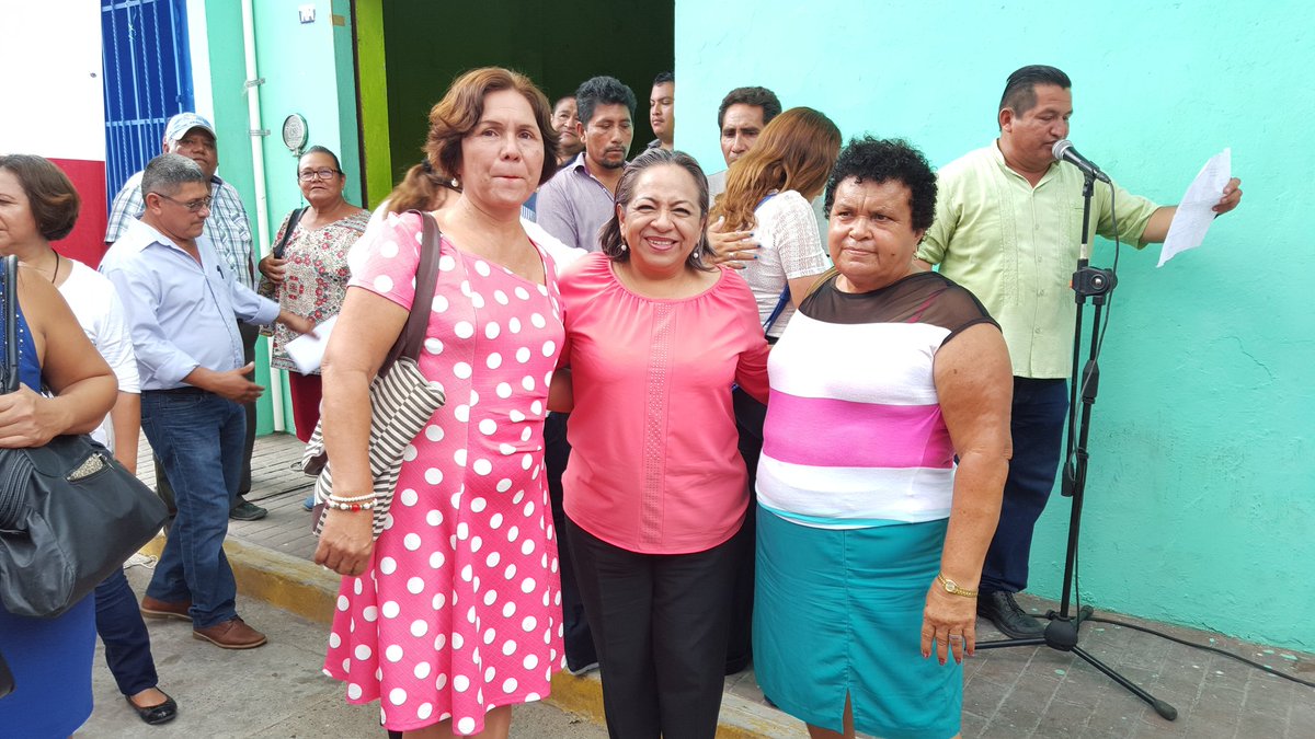 Yolanda_Rueda_'s tweet photo. En 7mo Encuentro Ciudadano de Diputados del PRI Tabasco Cerca de Ti. Diálogos por la gente del municipio de Centla. https://t.co/hfFU7mBPb3