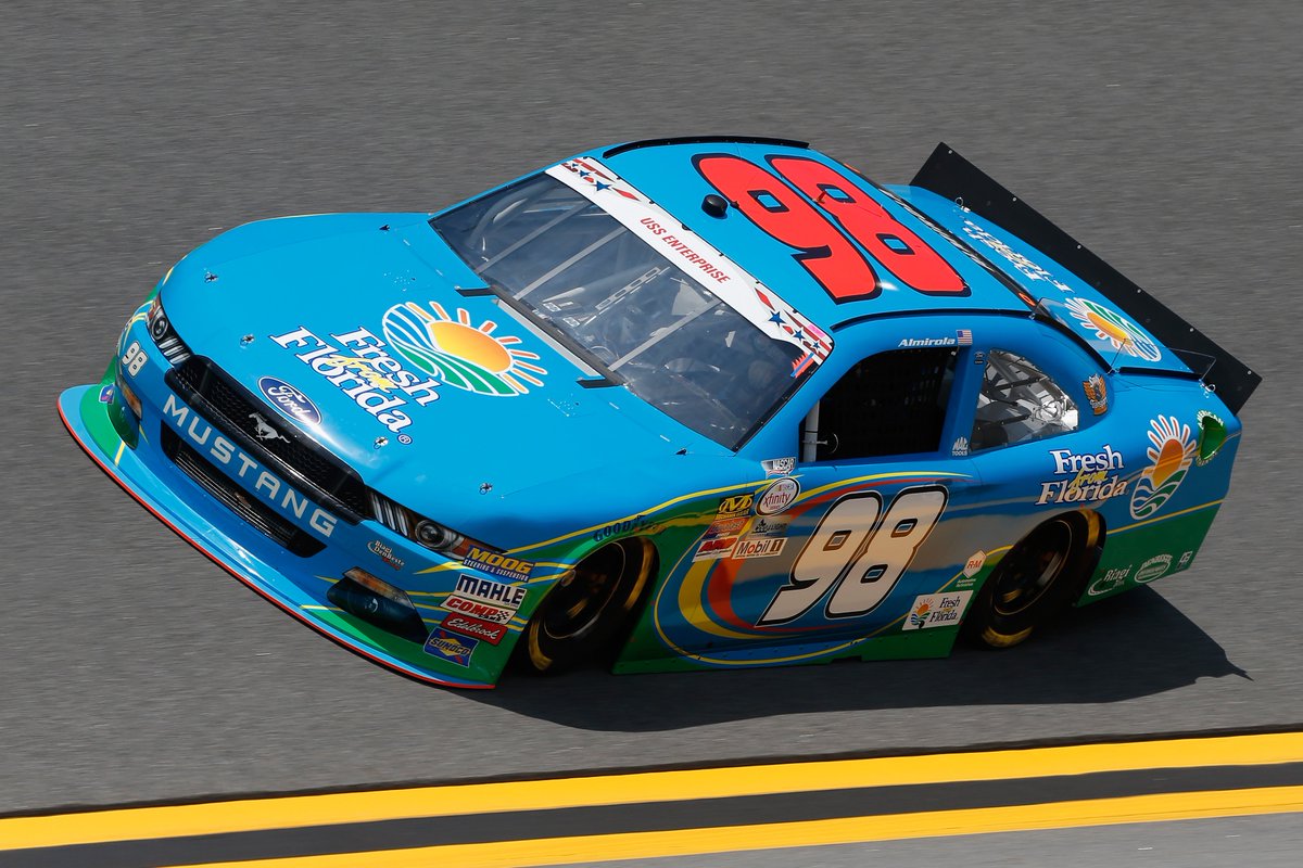 ChicagolndSpdwy's tweet image. RETWEET to congratulate @aric_almirola on winning the #SubwayFirecracker250!