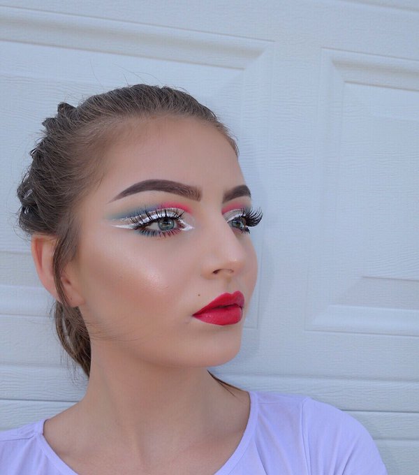 Watch Shelby's leaked NSFW photo on TwXstars