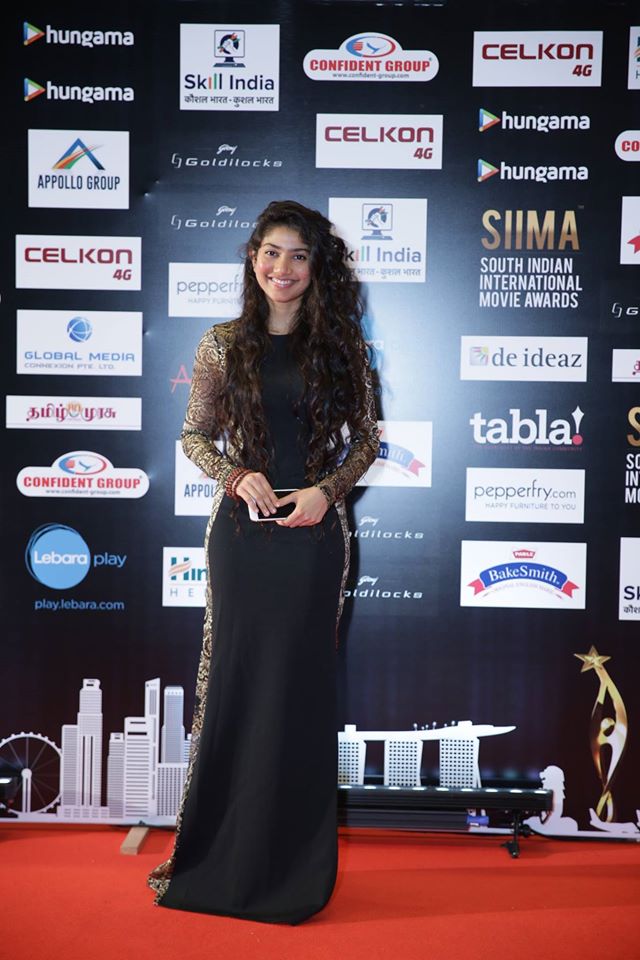 BigScreenHouse's tweet photo. Premam fame Sai Pallavi at SIIMA Awards 2016.
#SaiPallavi #Premam #BigScreenHouse #NivinPauly https://t.co/sGaqIQC4Lz