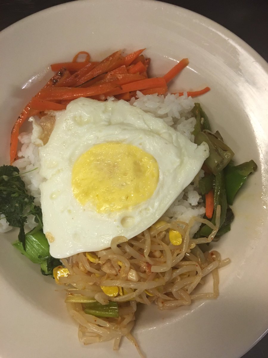 milkcrate57's tweet photo. #Bibimbap mid-plating #kitchengardencorps #teachcooking #proudtobeCCSD #thursdayrestaurant #schoolgarden #kids https://t.co/YiSoksBSVP