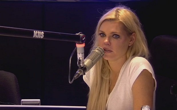 pedestriandaily's tweet photo. WATCH: Poor Sophie Monk got savagely pranked by a fake Bill Shorten. https://t.co/JwFF6AhSVJ https://t.co/GXryOygpNP