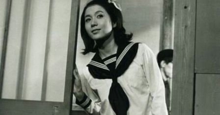 Holozoa على تويتر お前らの初接触アイドル 岩下志麻 ただのセーラー服なのに 今見ると 妙にコスプレ感があるのはなぜだ ついでにいうと なぜか初代ムーミンの声を彼女がやっていると思い込んでいた時期があった そういう意味でもアイドル