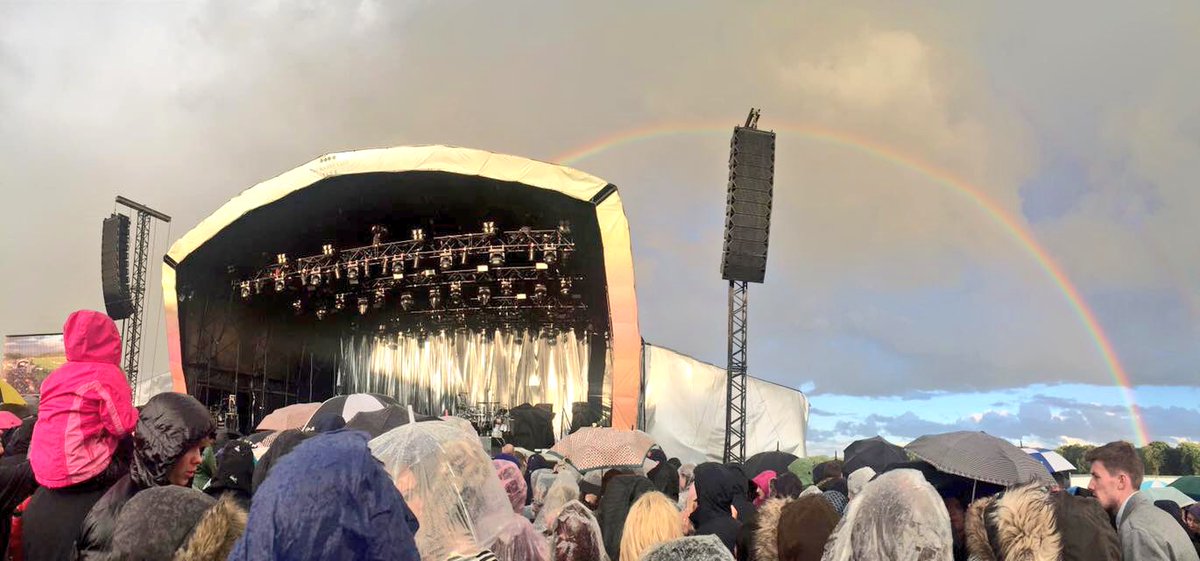 MyBRCAJourney's tweet photo. @JessGlynne The timing couldn't have been better. What a talent you are #Rainbow #JessGlynne #Awesome #ThoseBeats🌈🎷🎼 https://t.co/62dImDclKt