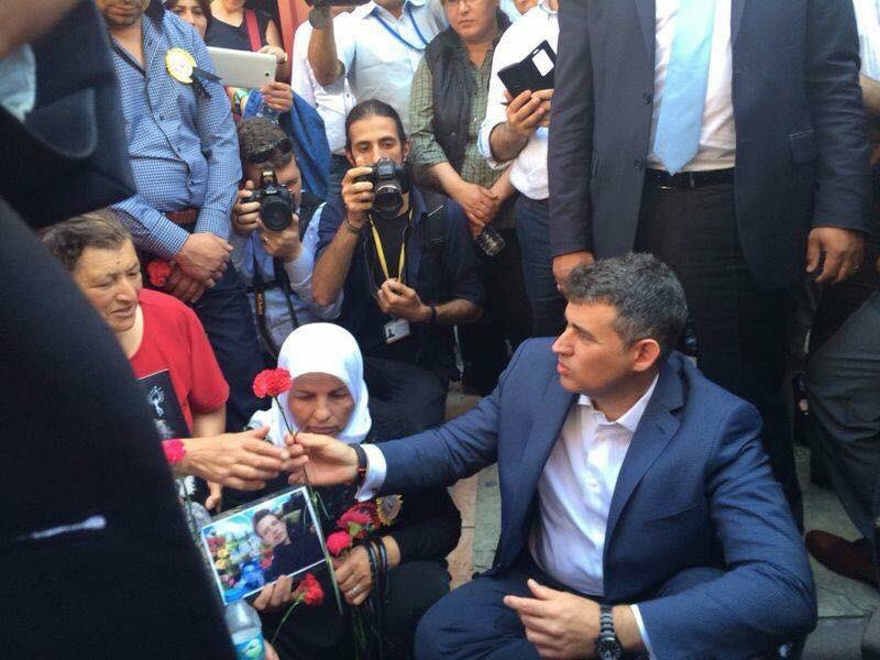 metinfeyzioglu's tweet photo. Sivas katliamında diri diri yakılan canlarımızı rahmetle anıyorum... #unutMADIMAKlımda 
https://t.co/LS4HaAs5md https://t.co/BHi7pPzuUG