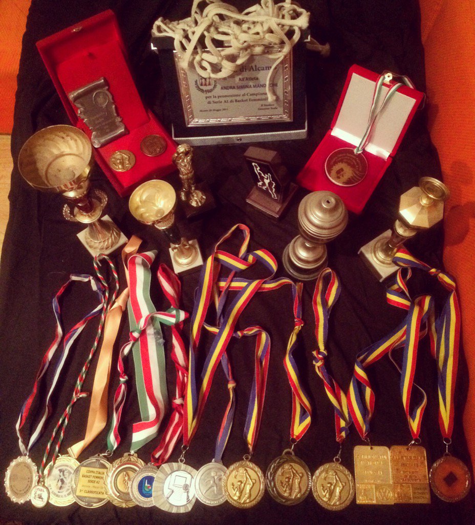 andra_simina's tweet photo. Looking back after all this years i realize it was all worth it! Blessed to be a baller! https://t.co/PMvPQV8zqf