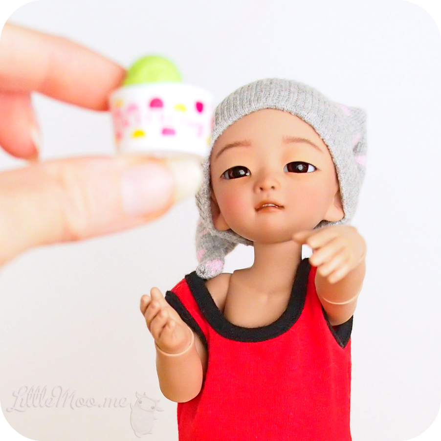 SiouxtheMoo's tweet photo. Miniature (Iwako eraser) ice cream and the cutest bjd commission I've had for a while!
Less is more? wow...meta. https://t.co/BuQBn50GIC