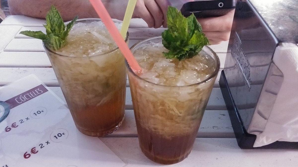 Dan_Obr's tweet photo. Más de mojitos time https://t.co/7loJgO2KUy