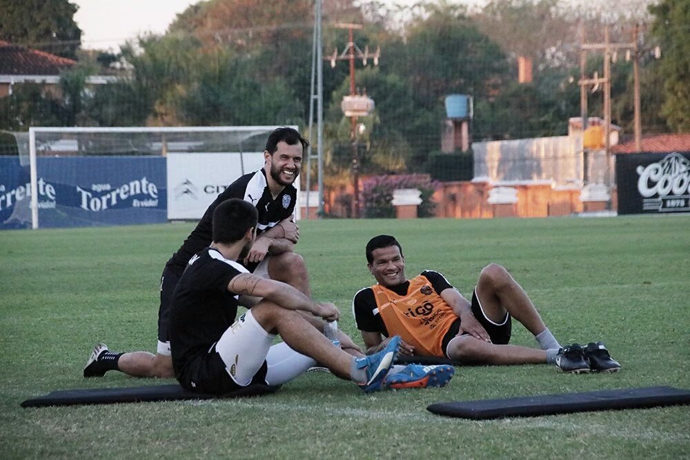 AREAFRANJEADA's tweet photo. #OLIMPIA activo esta tarde con miras al partido de mañana vs Independiente de CG vía @elClubOlimpia https://t.co/qMfHQ5Vw7n