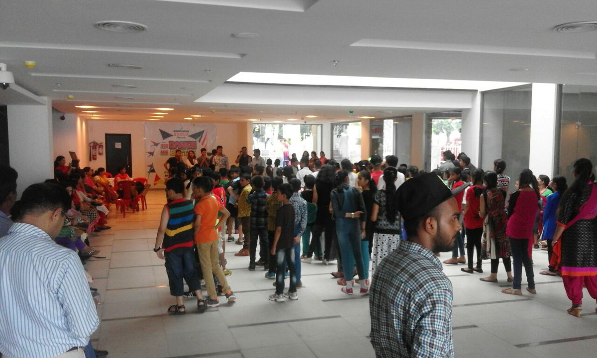 MaximusMall's tweet photo. This week,@MaximusMall was overrun with #kids- aspiring #dance #experts-and their loving #moms! #MaximusForKids https://t.co/xCCc0xFe5U