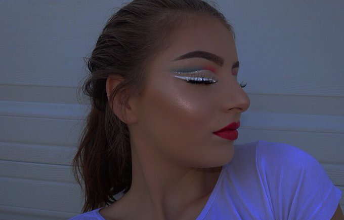 Watch Shelby's leaked NSFW photo on TwXstars