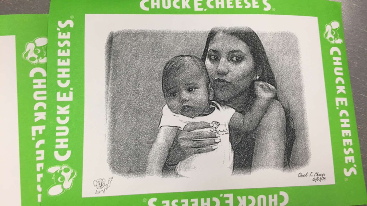 crystallopezz's tweet photo. Chuckechesse w my baby #missingjesse 💚 https://t.co/i6MSqqBfqV