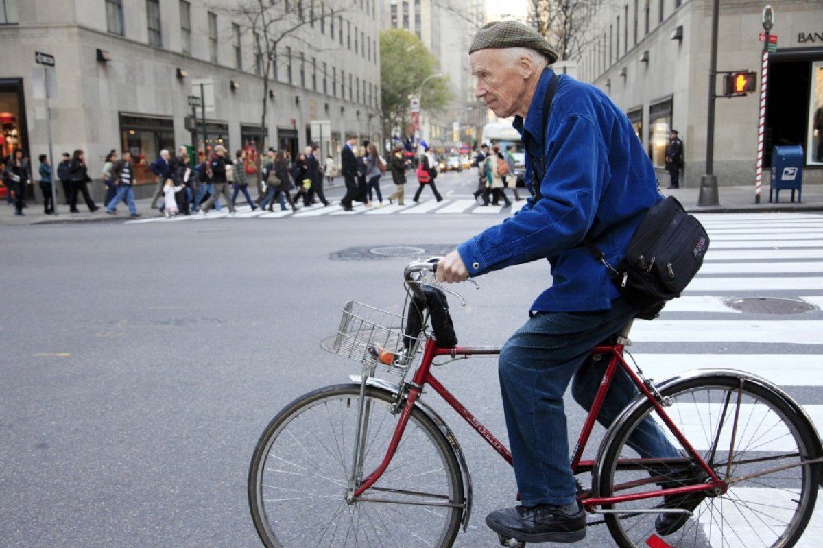 YPNapp's tweet photo. “What Bill Cunningham taught us about ethical #journalism” by Washington Post https://t.co/rYpGZinTsz https://t.co/9CnyPDaZRZ